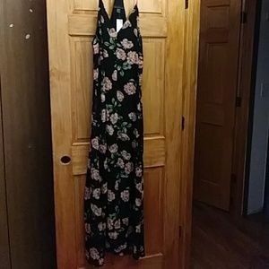 Attention Maxi dress.   Anything $10 and under, NO OFFER will be made